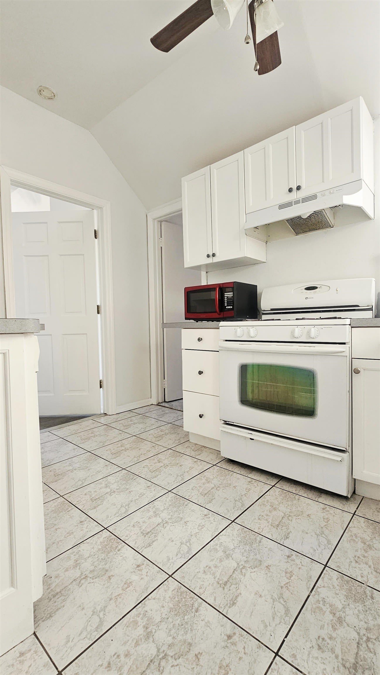 86 W 34TH ST – photo 4
