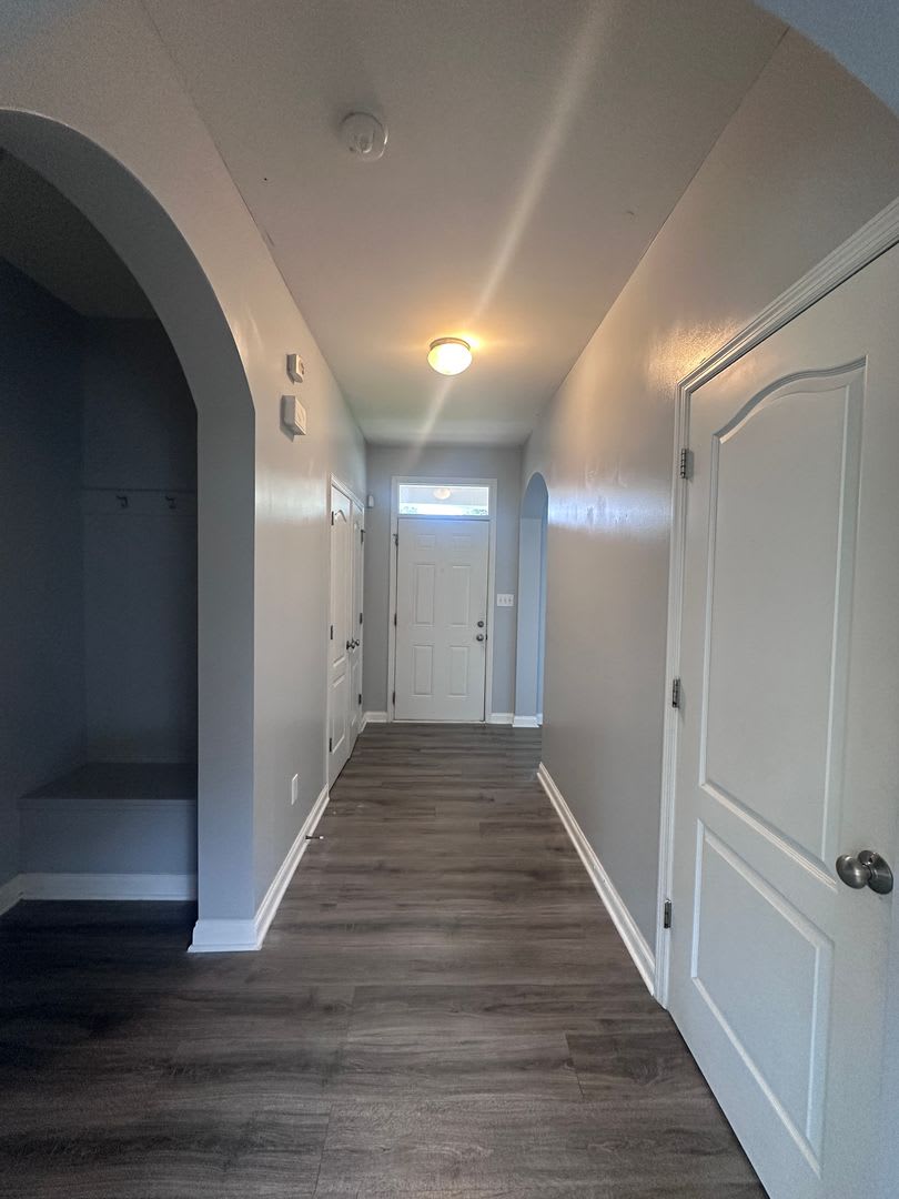 Bannon Crossings 3 bed, 2.5 half bath house with basement – photo 5