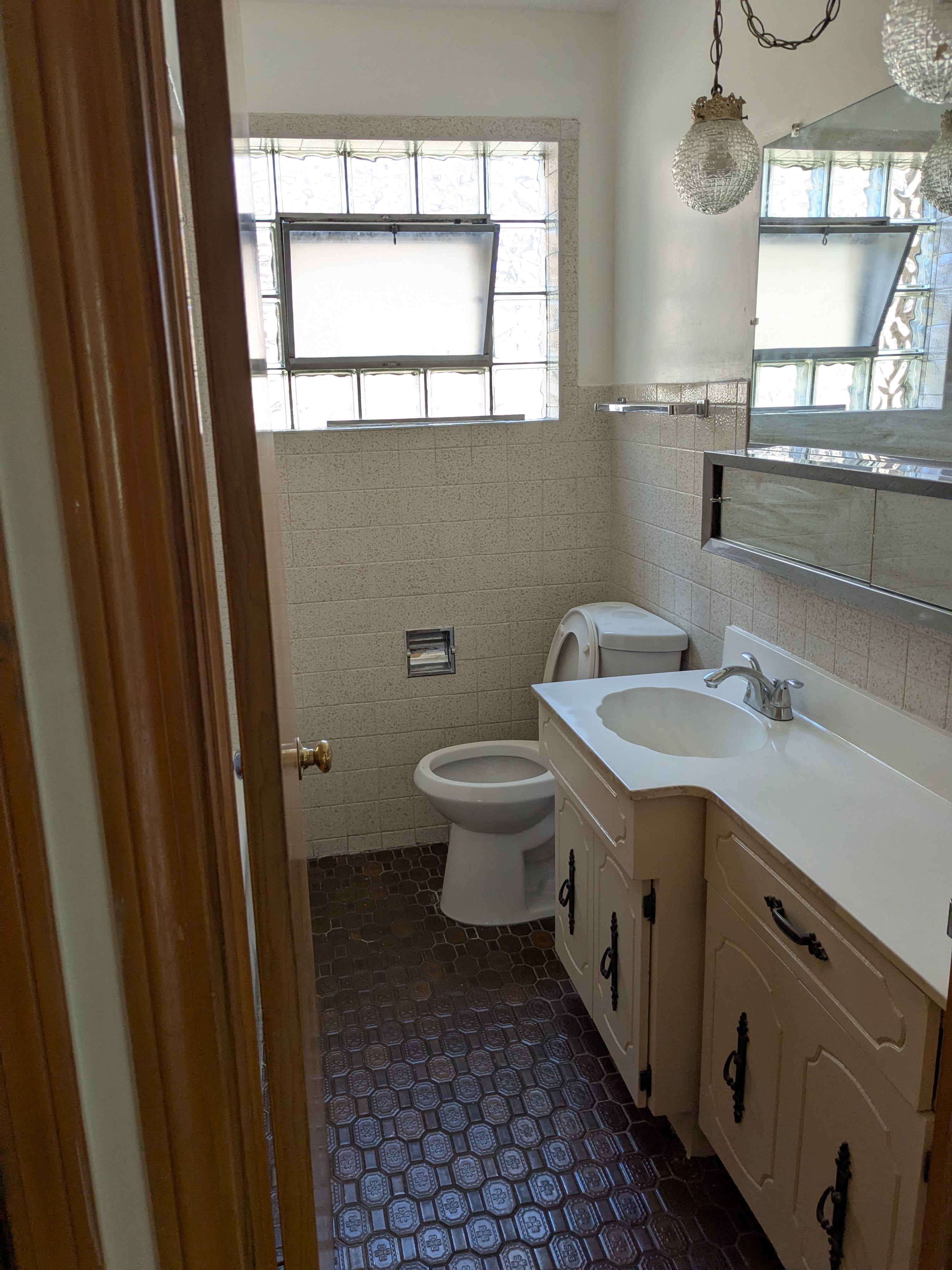 2345 N Rutherford Ave – photo 5