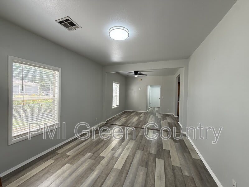 212 West Pecan Street – photo 4