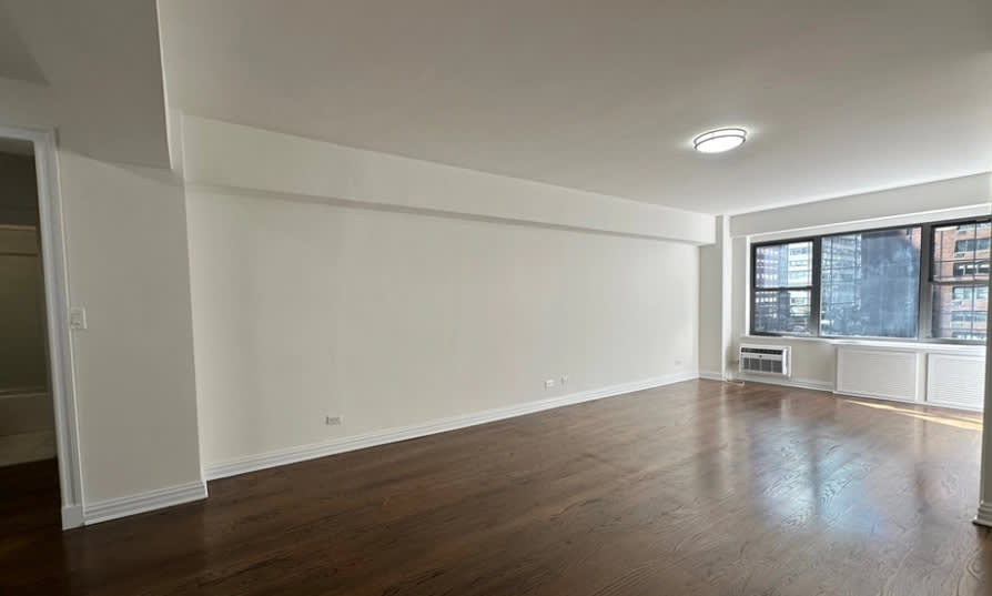 159 E 57th St – photo 3
