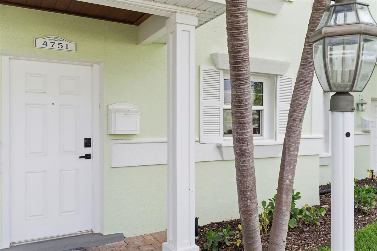 4751 Coquina Key Drive Se – photo 2