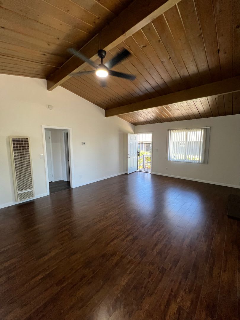 2 Bedroom Home for Rent in Lemon Grove With Bonus Room – photo 3