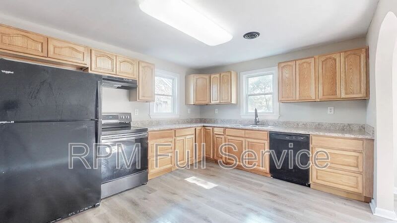 246A East Woodrow Street – photo 3