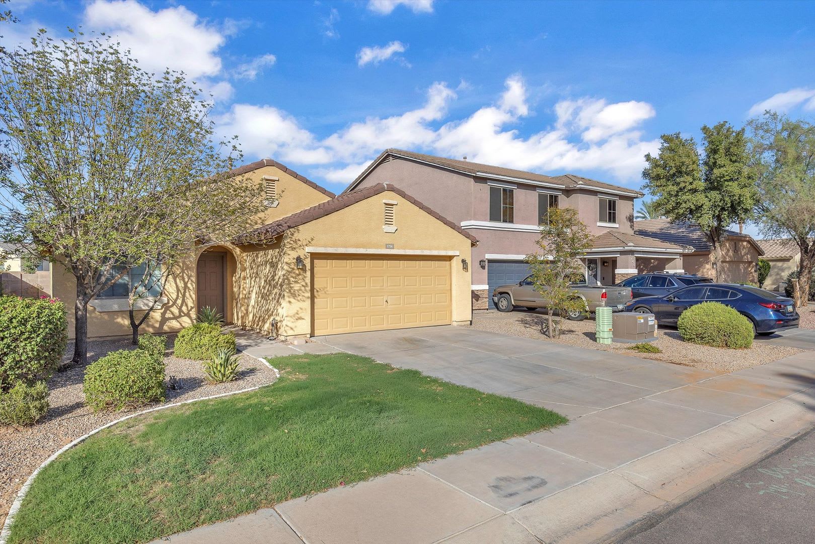 Located in a desirable San Tan Valley neighborhood with convenient access to all the new shopping – photo 3