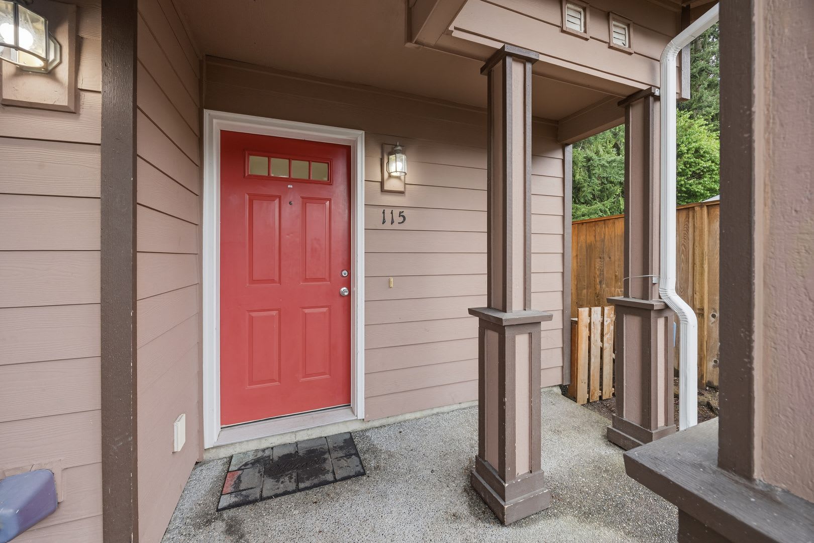 3 Bedroom 2 5 Bath – photo 2