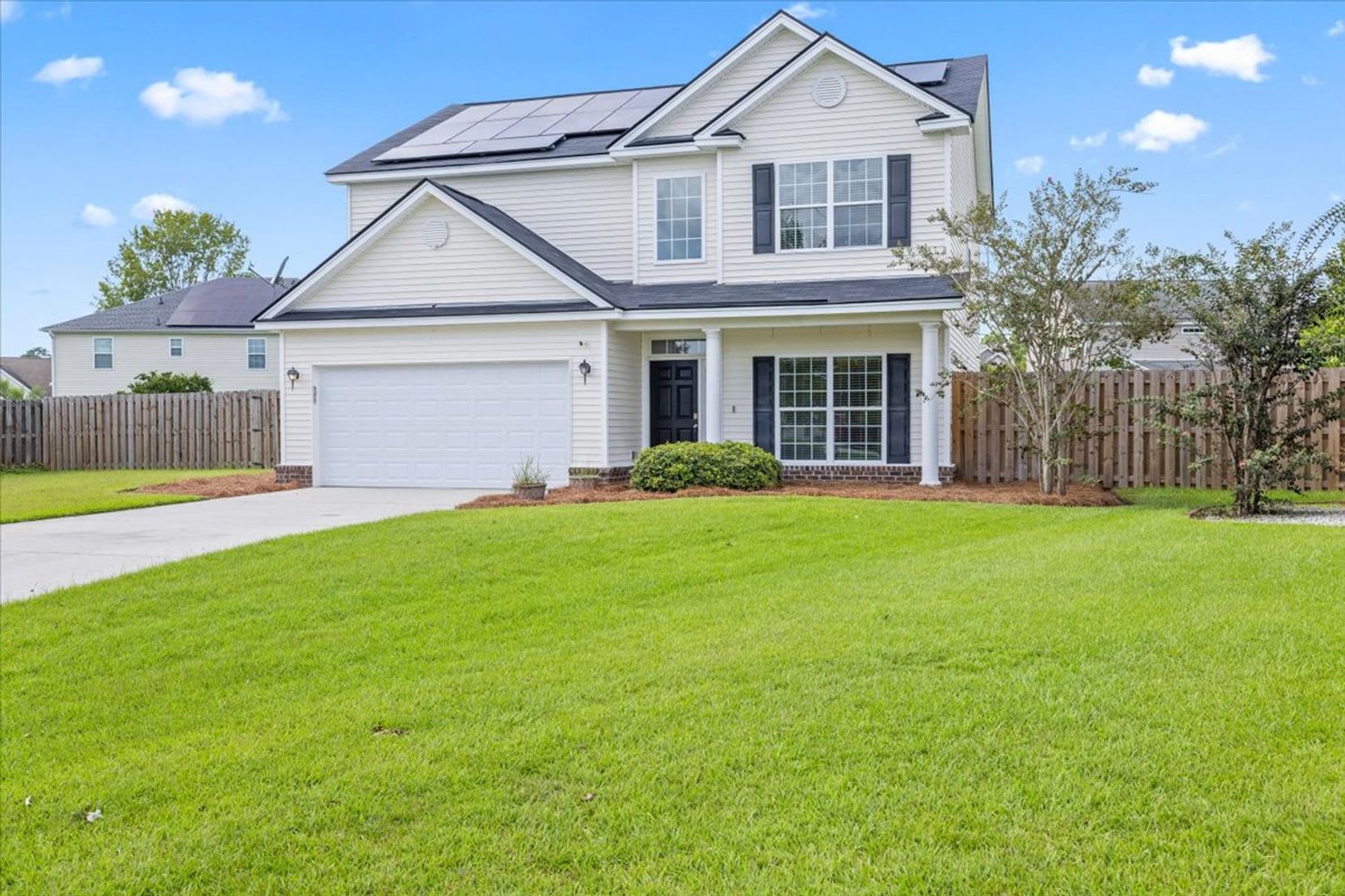 Beautifully Maintained Home in Prime Savannah Location – photo 3