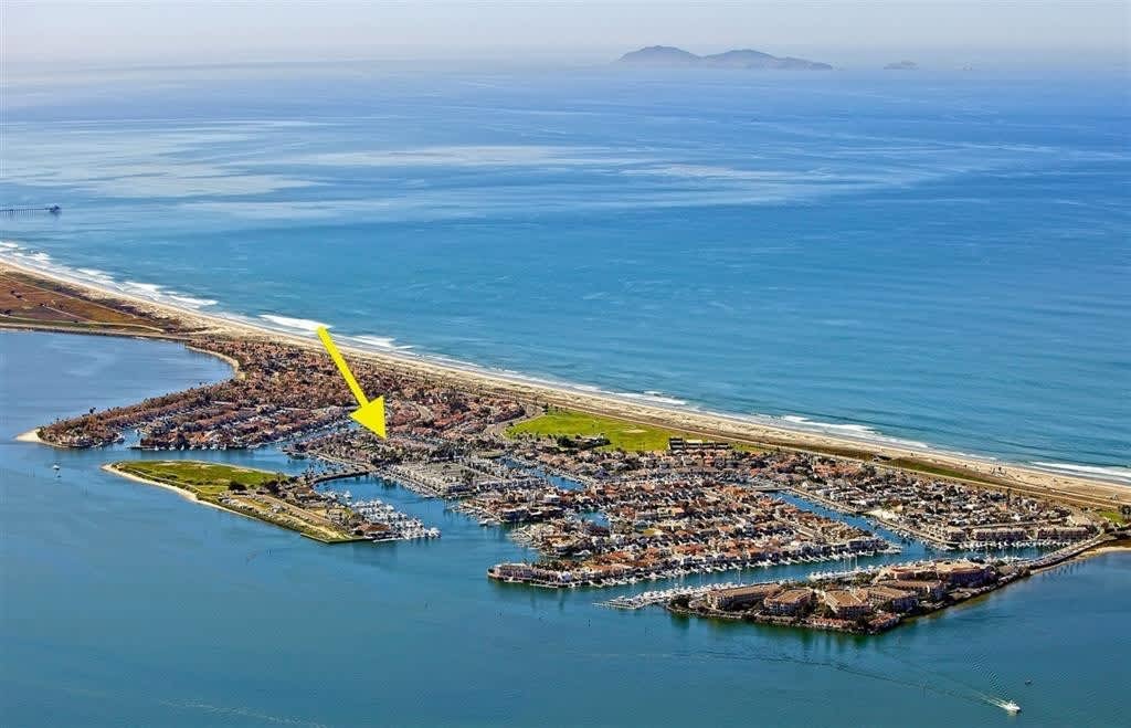 3 Bedroom Condo on the Bay! – photo 1