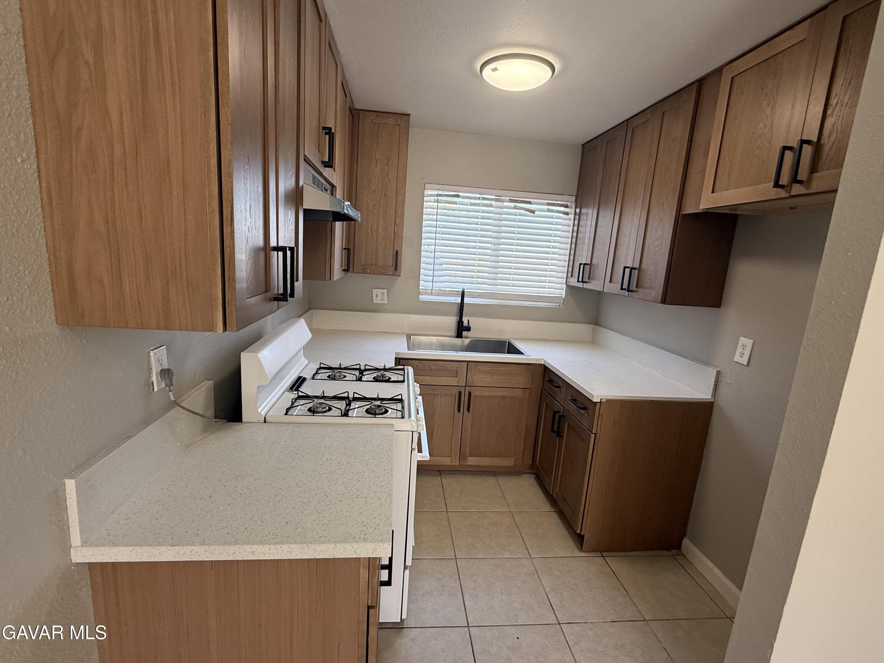 4242 W Avenue L – photo 4