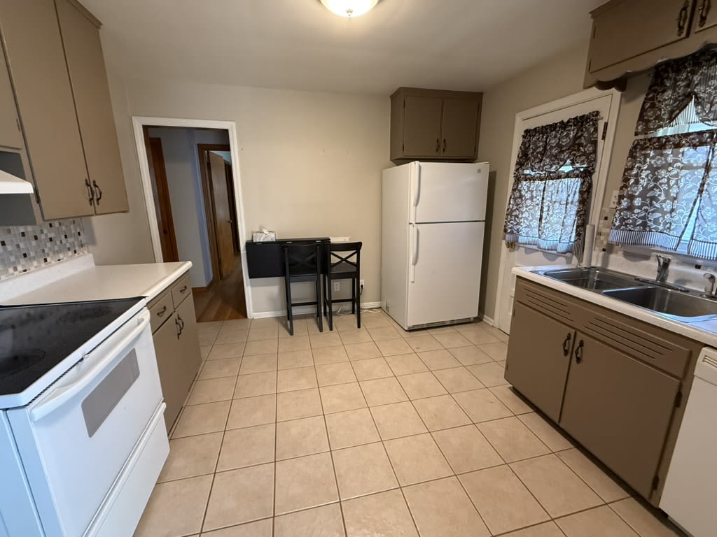 6001 West 56th Street – photo 5