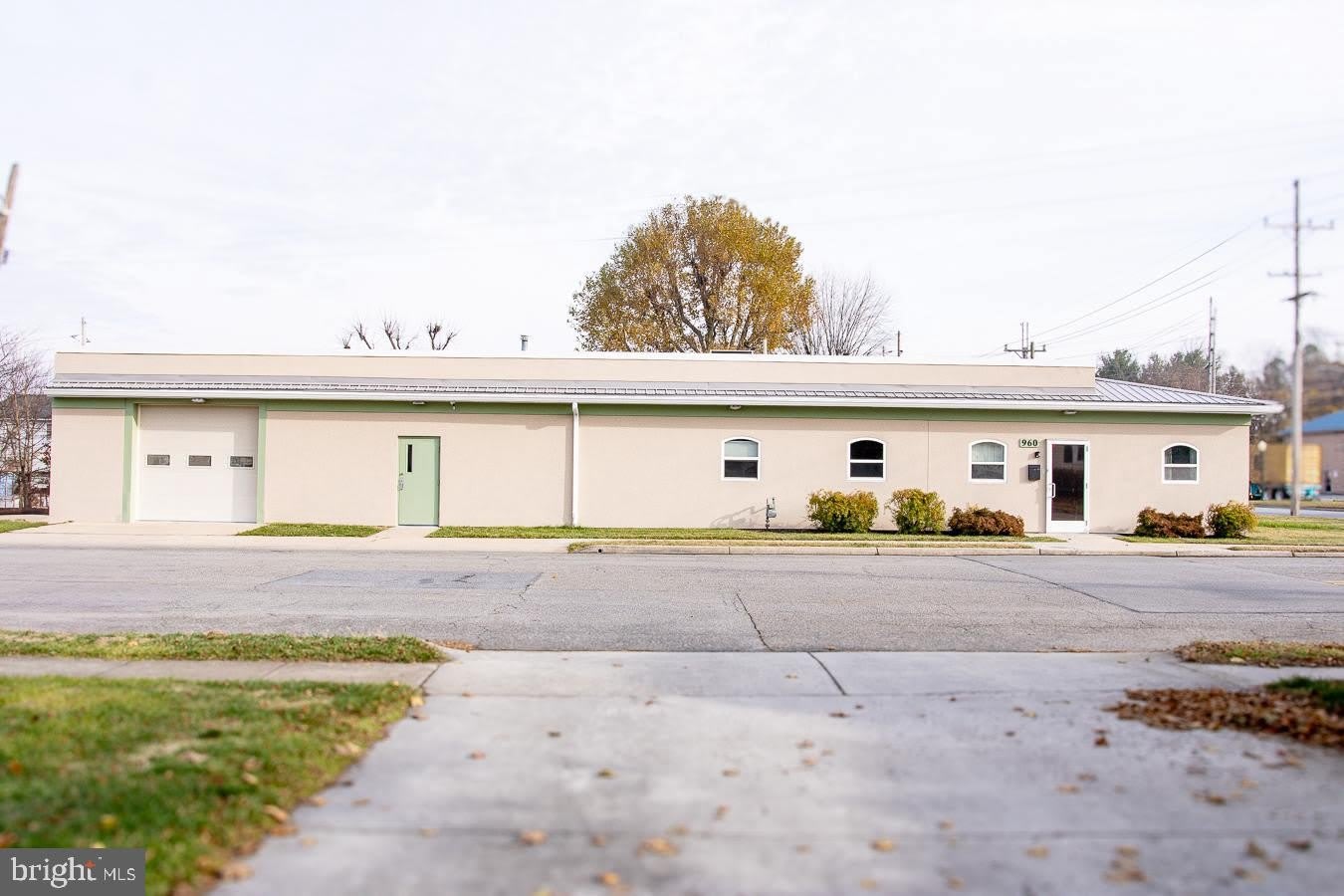 960 Kuhn Avenue – photo 2