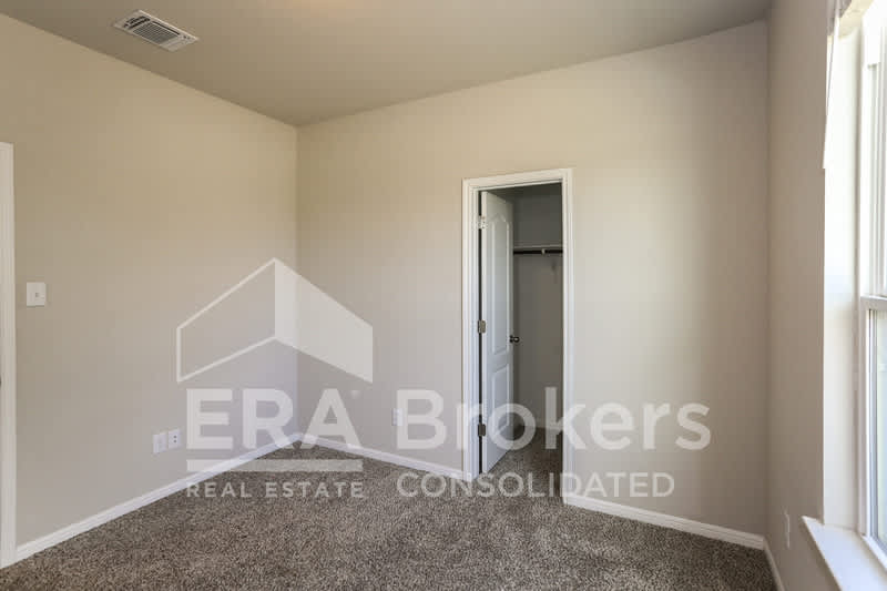 4721 Highmont Dr – photo 3