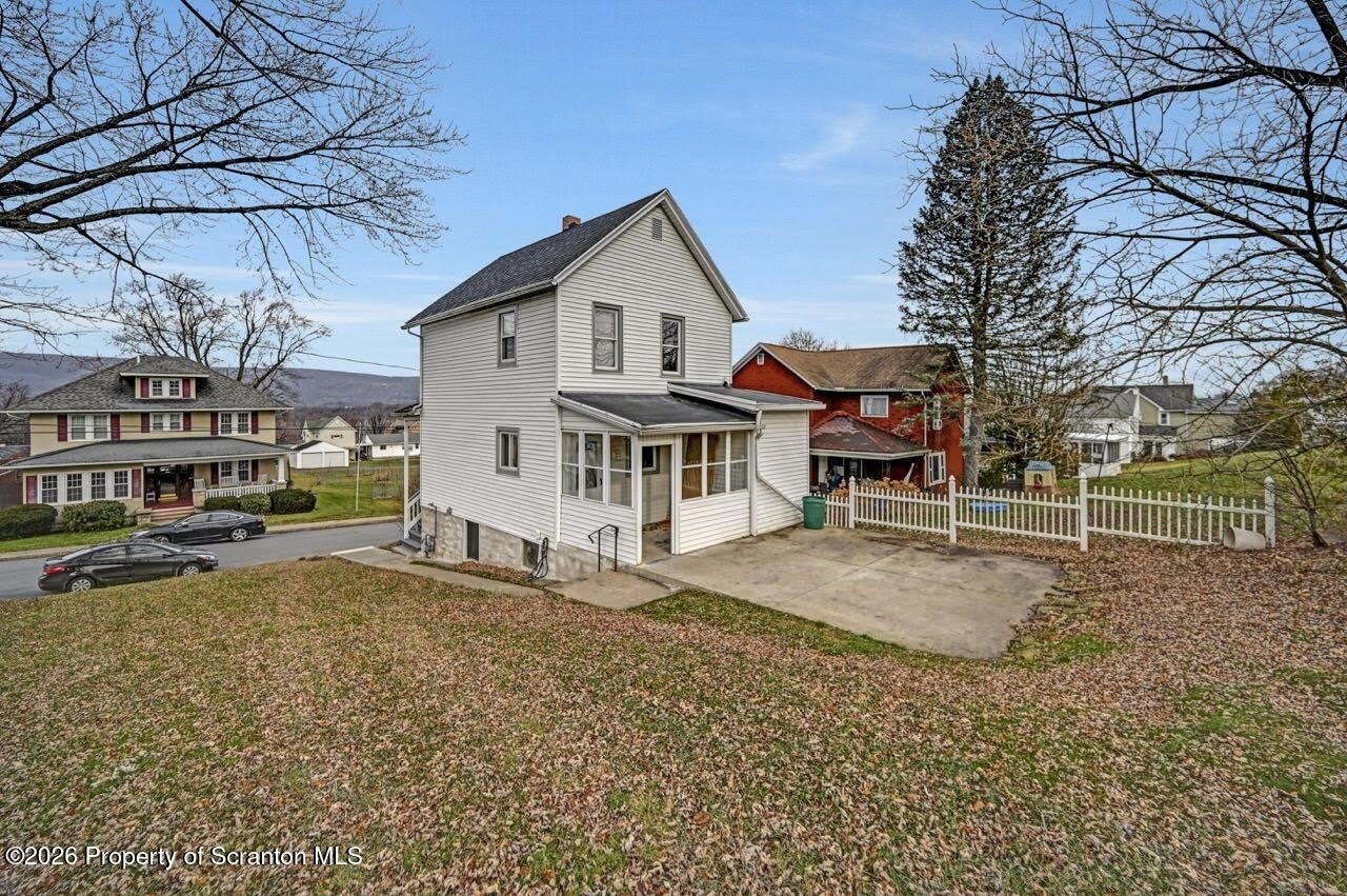 2725 Cedar Avenue – photo 5