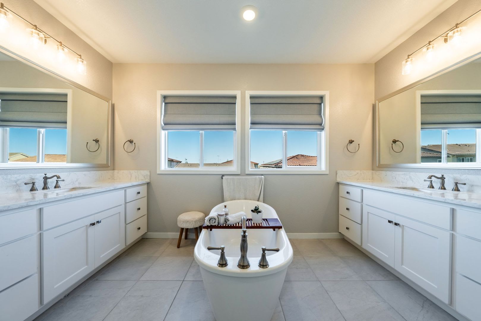 Beautifully Updated 5 Bedroom Home With 3 Car Garage In Folsom Ranch – photo 3