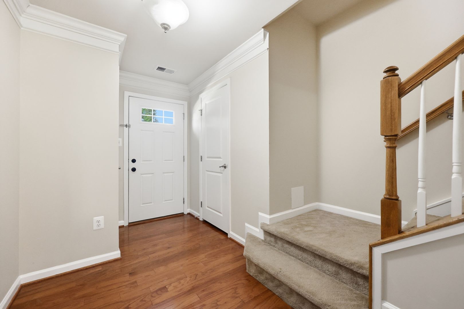 Large Townhome in Wormans Mill! – photo 2