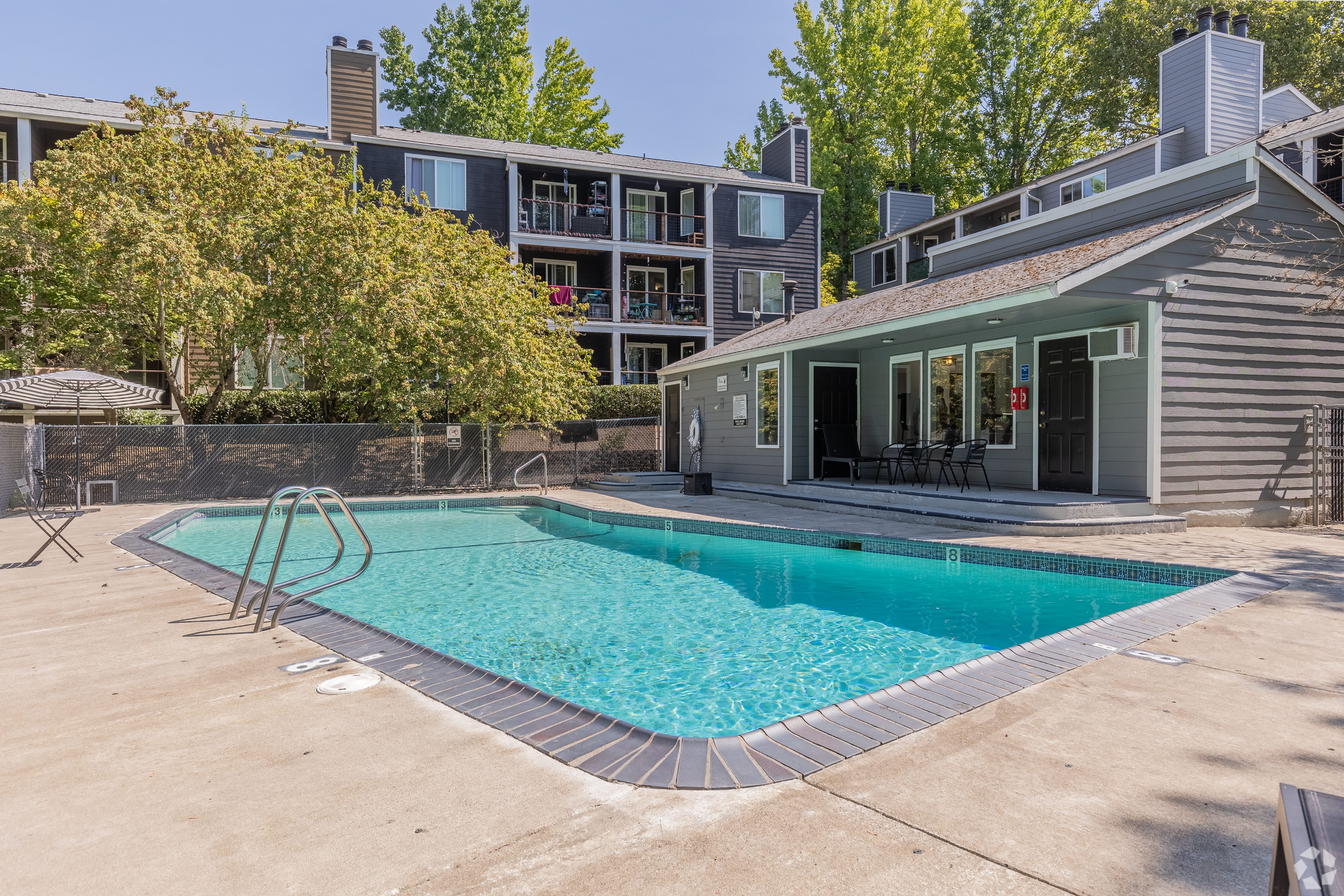Oak &amp; Iron Flats Apartments – photo 2