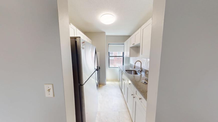 5 Royce Rd. – photo 4
