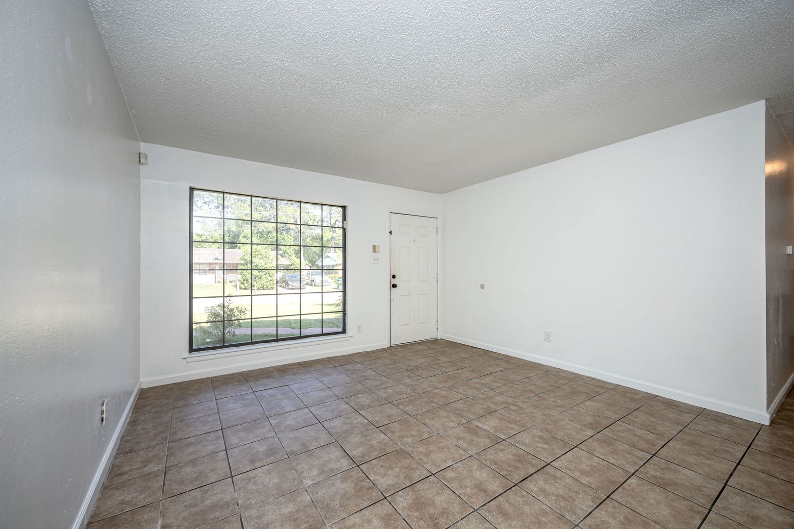 3 Bed 2 Bath Home In Moss Point – photo 4