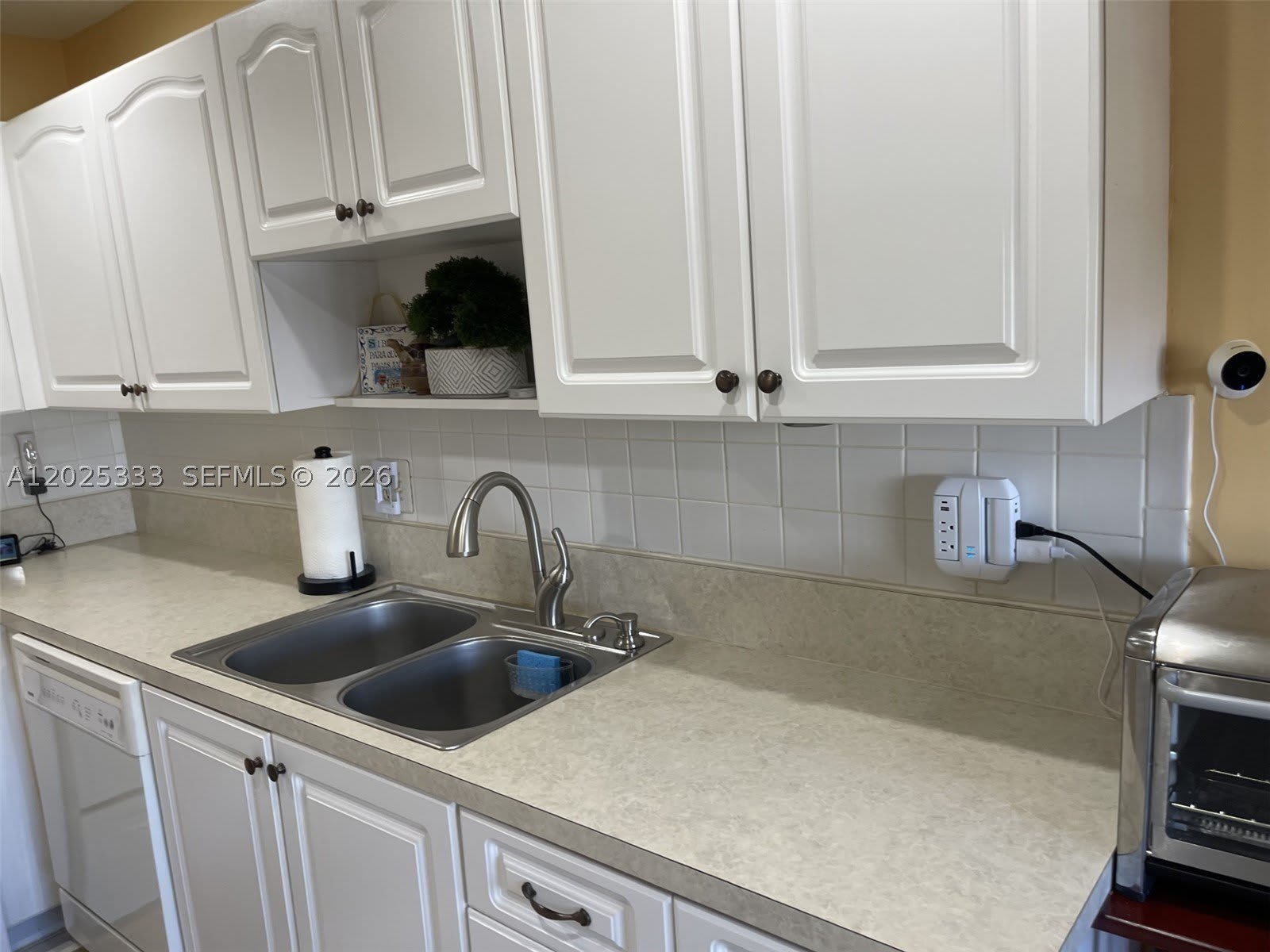 1640 NW 19th Ter – photo 3