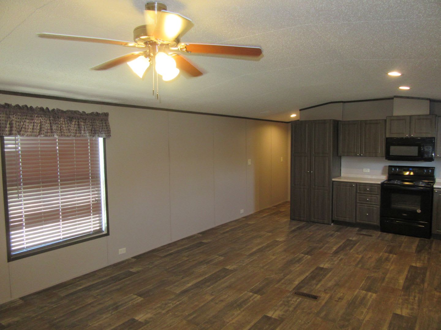 4905 Alameda St. Lot 1 – photo 3