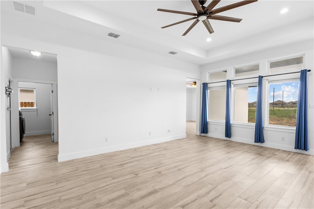 7721 Nadia Drive – photo 3