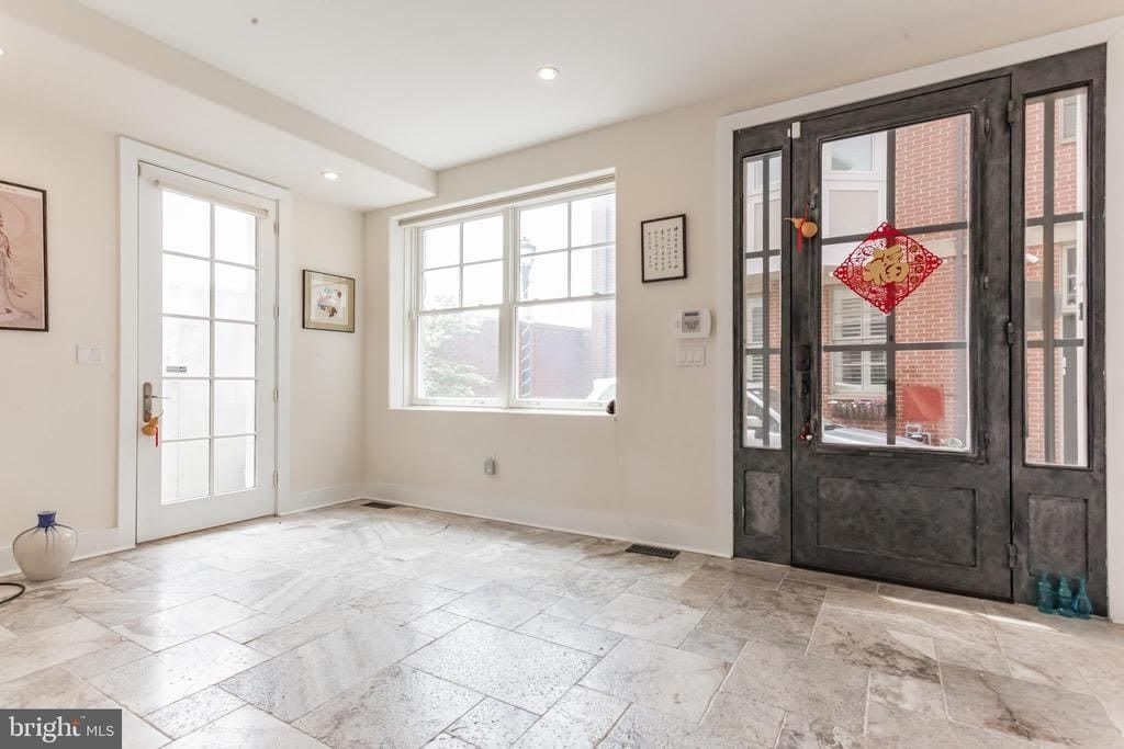 133 SALTER STREET – photo 4