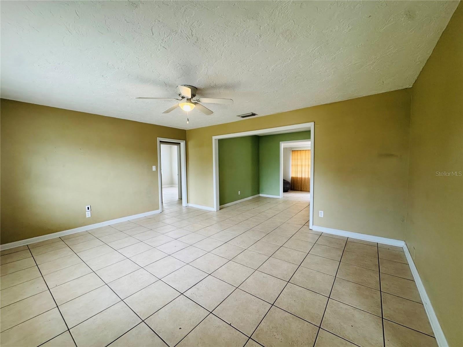 2976 POPLAR Street – photo 3