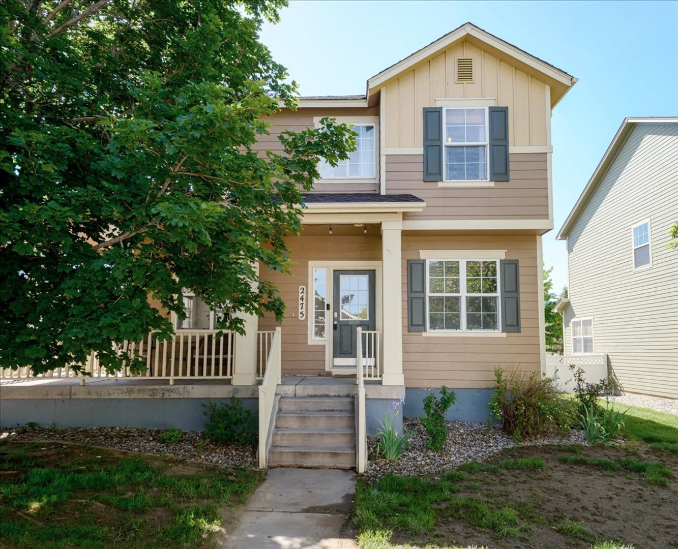 Spacious 4-Bedroom Home with Loft, Bonus Room, and Nearly 3,000 Sq. Ft. of Living Space! – photo 1