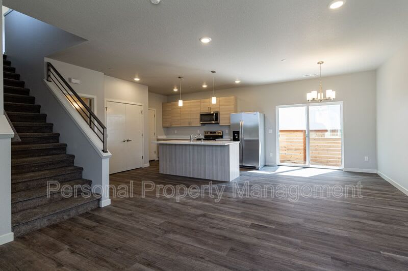 1815 N R Cir – photo 3
