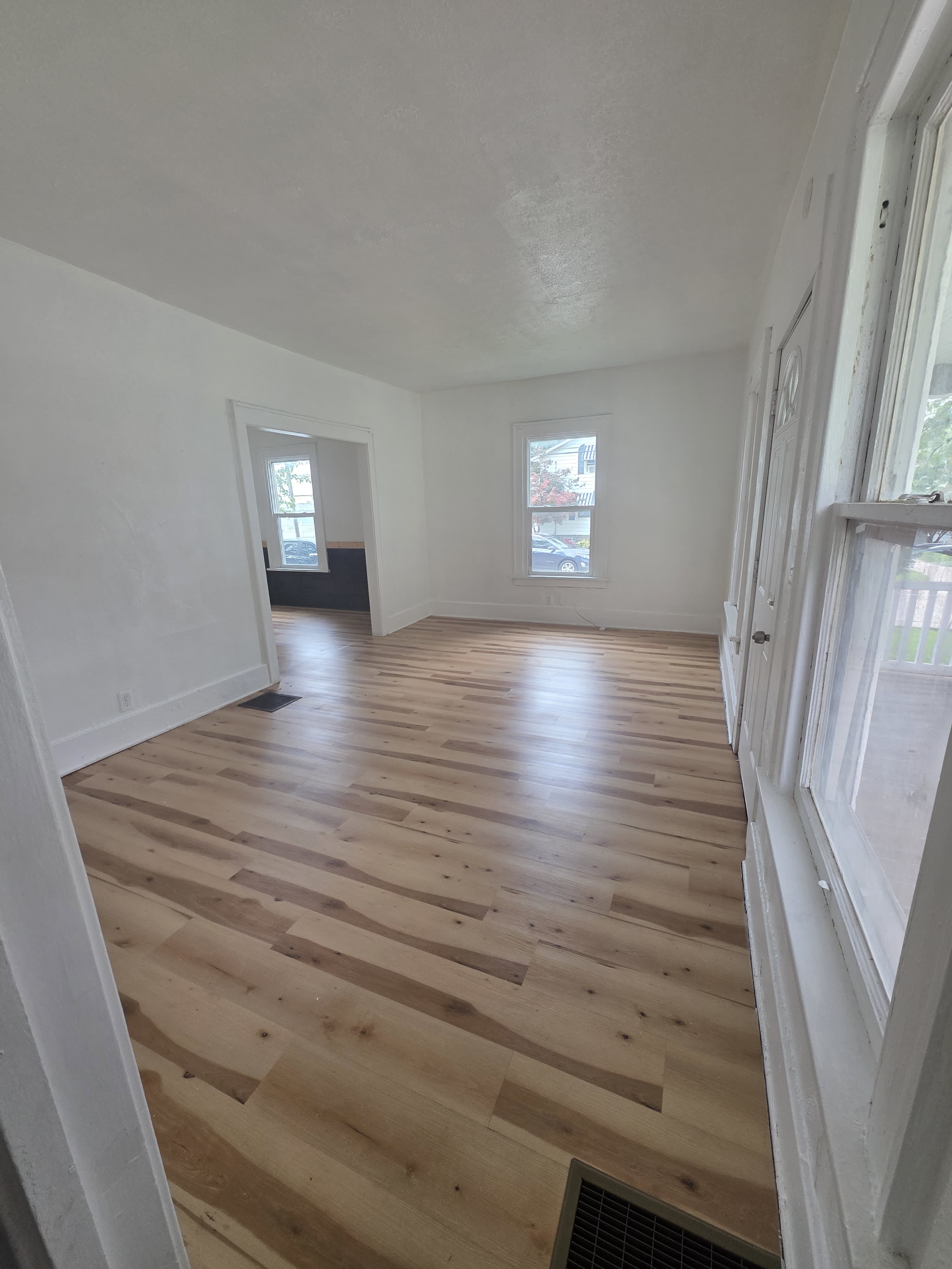 1063 W 12th St – photo 2