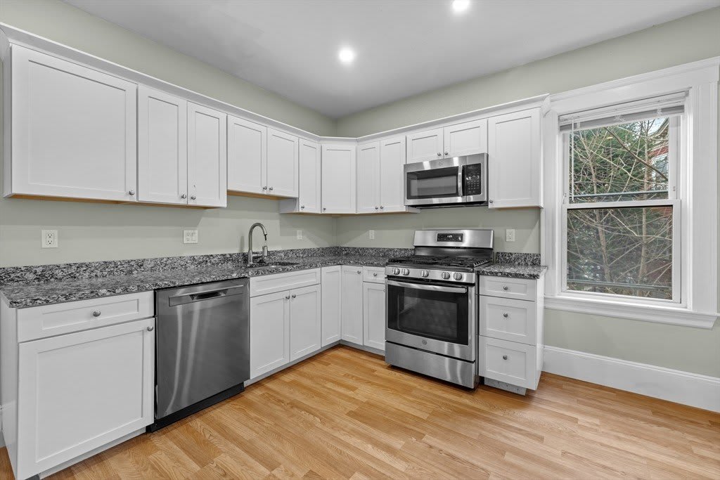25 Howes St. 3 – photo 2