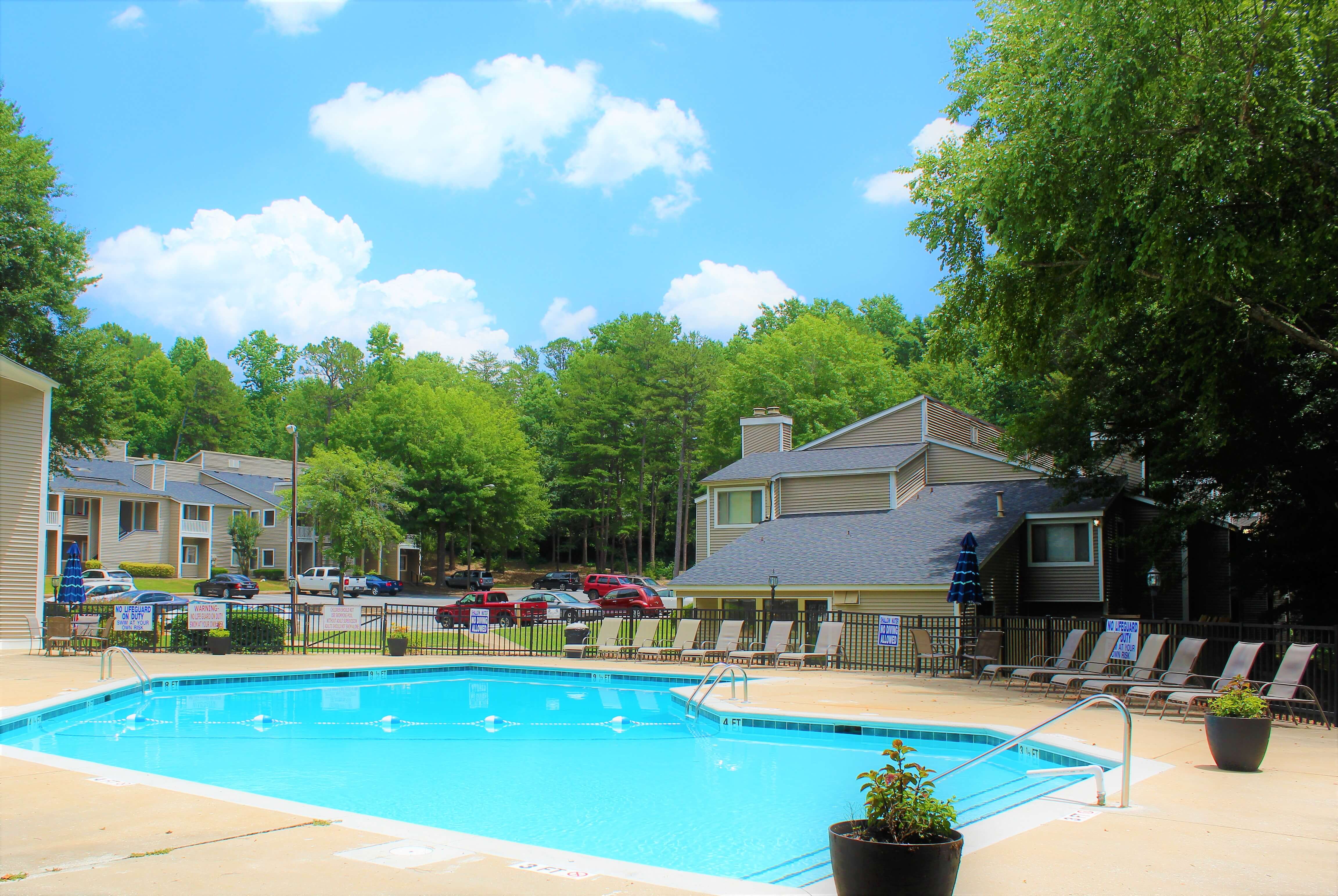 The Bluffs Apartment Homes – photo 2