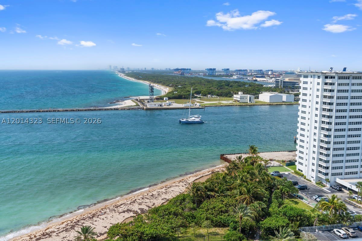 2100 S Ocean Ln – photo 1