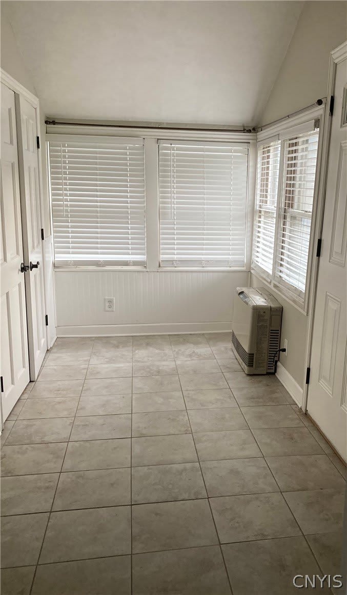 8876 Maple Drive – photo 2