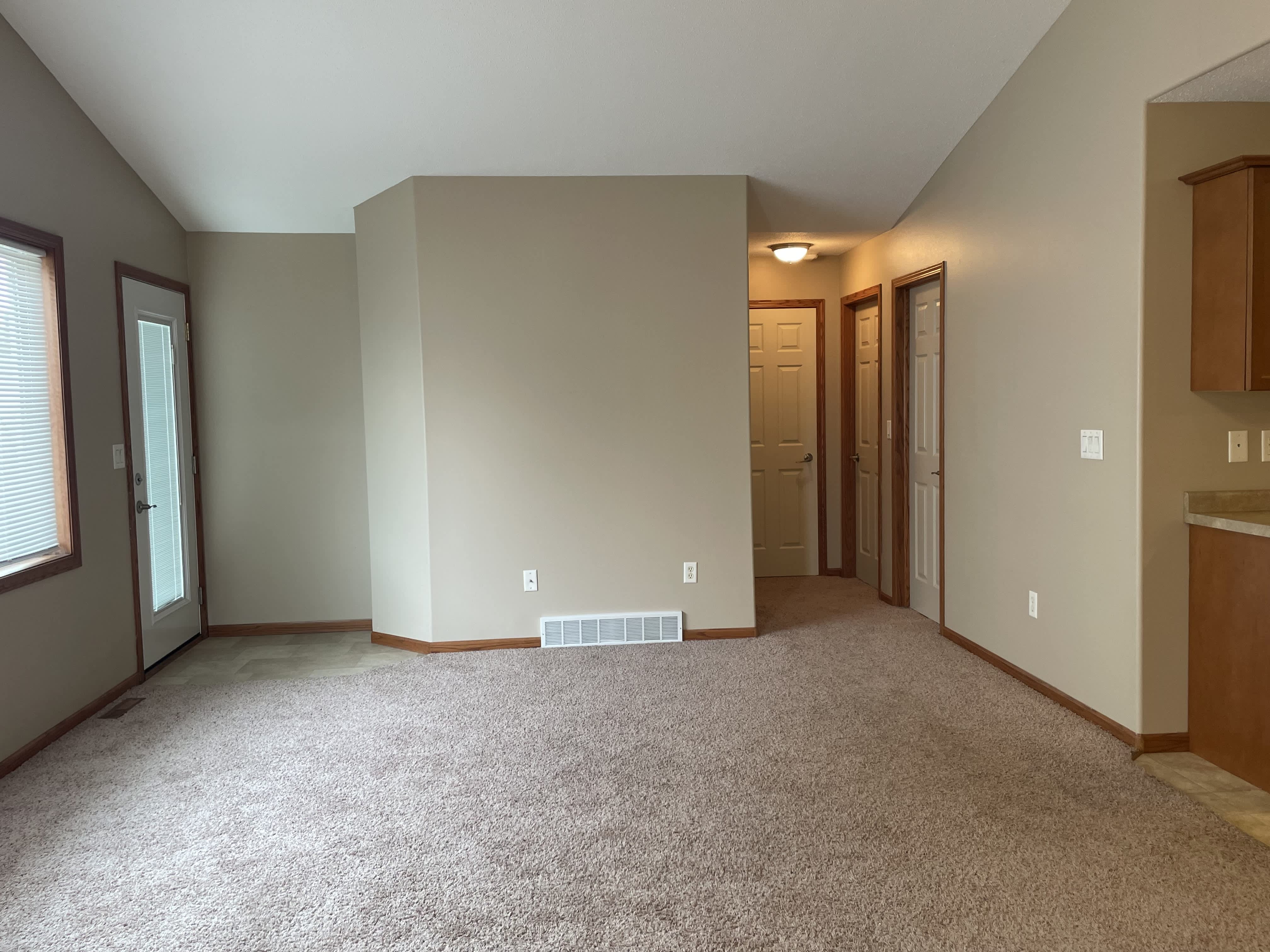 1131 37Th Ave S – photo 3