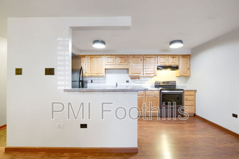 701 N Pearl Street – photo 4