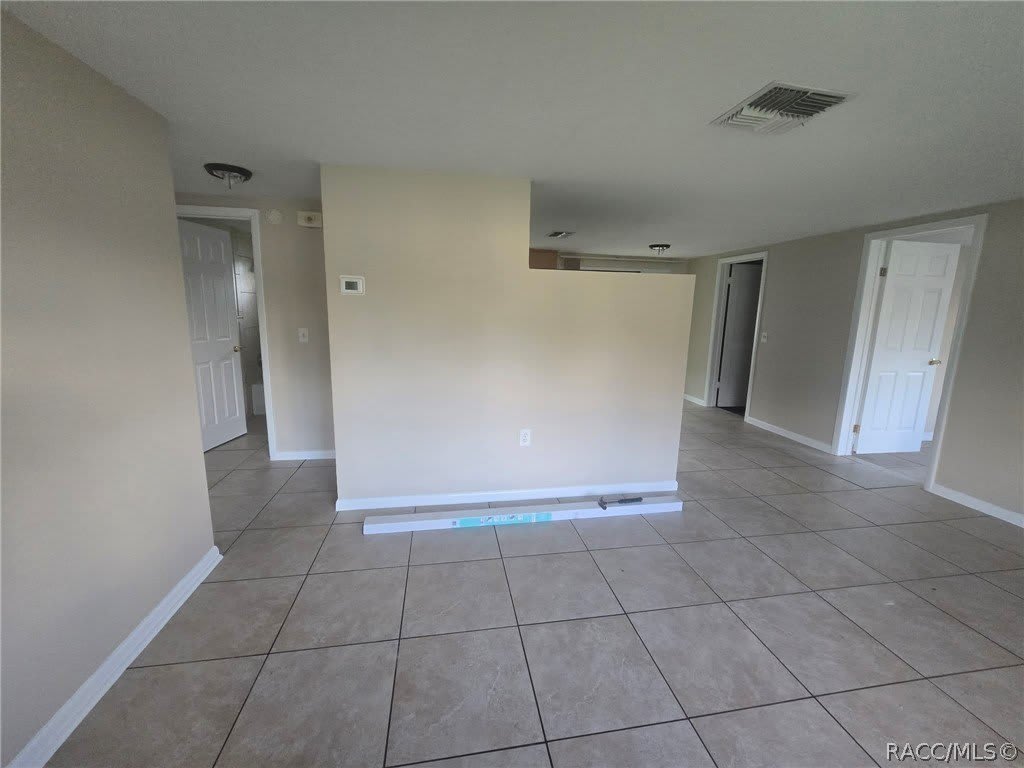 16 N Melbourne Street – photo 4