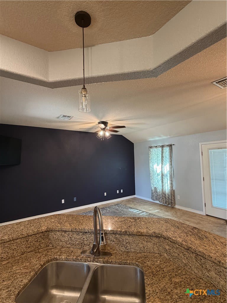 484 Cordova Loop – photo 4