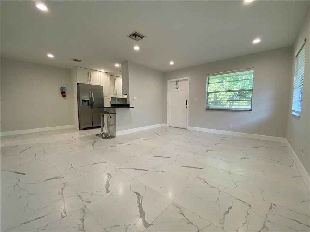 624 NE 10th Avenue – photo 3
