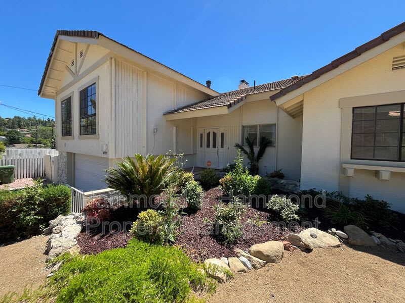 4527 Stark Ave. – photo 1