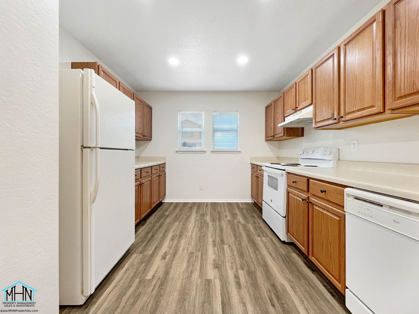 Beautifully Updated 2-Story 3-Bedroom, 2.5-Bathroom Gem Nestled in the Heart of San Antonio! – photo 5