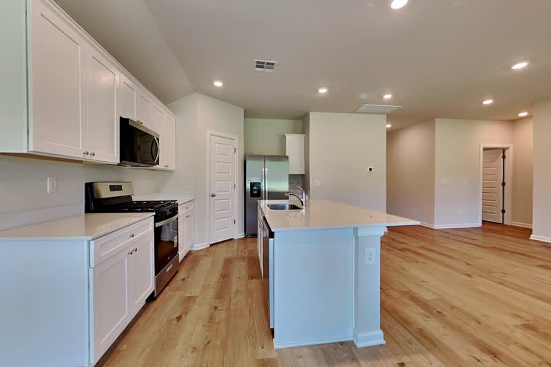 11724 SW 29th Ter – photo 5