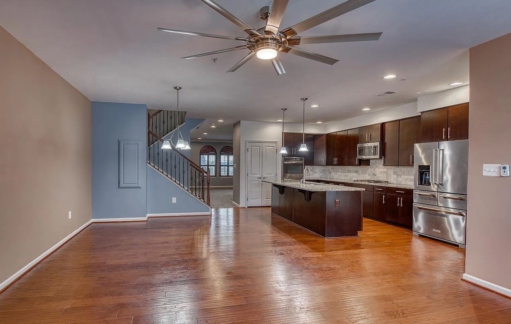 Stunning top level condo in Linton at Ballenger ready for your family – photo 5
