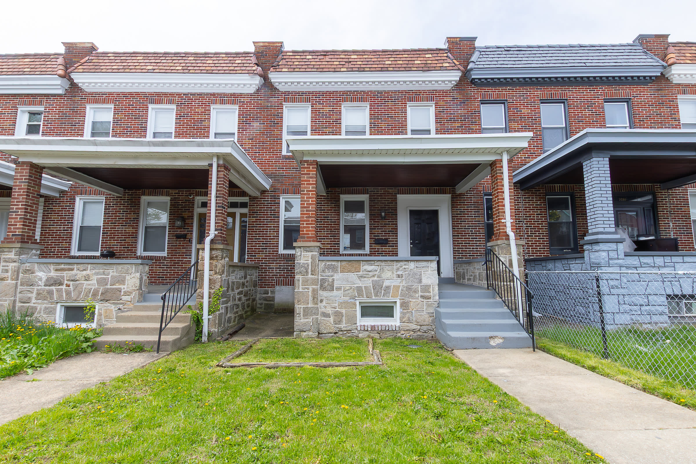 3063 Mayfield Avenue – photo 1