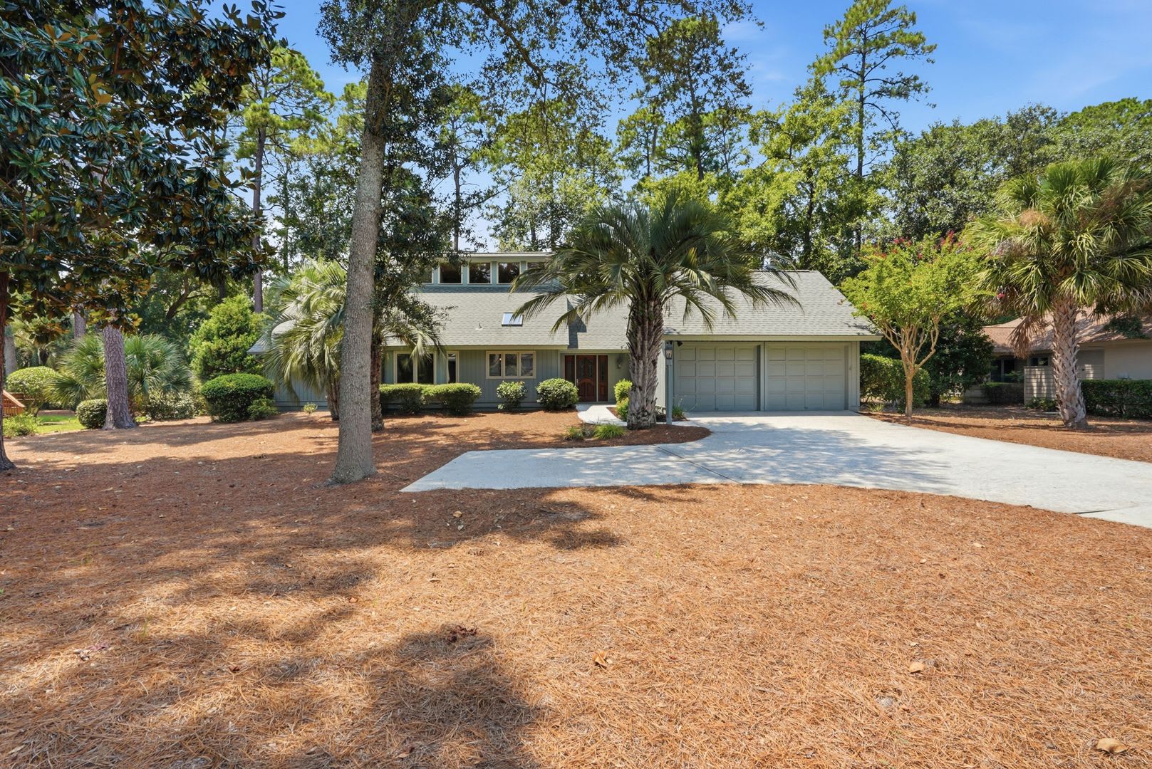 Enjoy Lowcountry living in this beautifully updated 3-Bed, 2-Bath home in Moss Creek! – photo 2