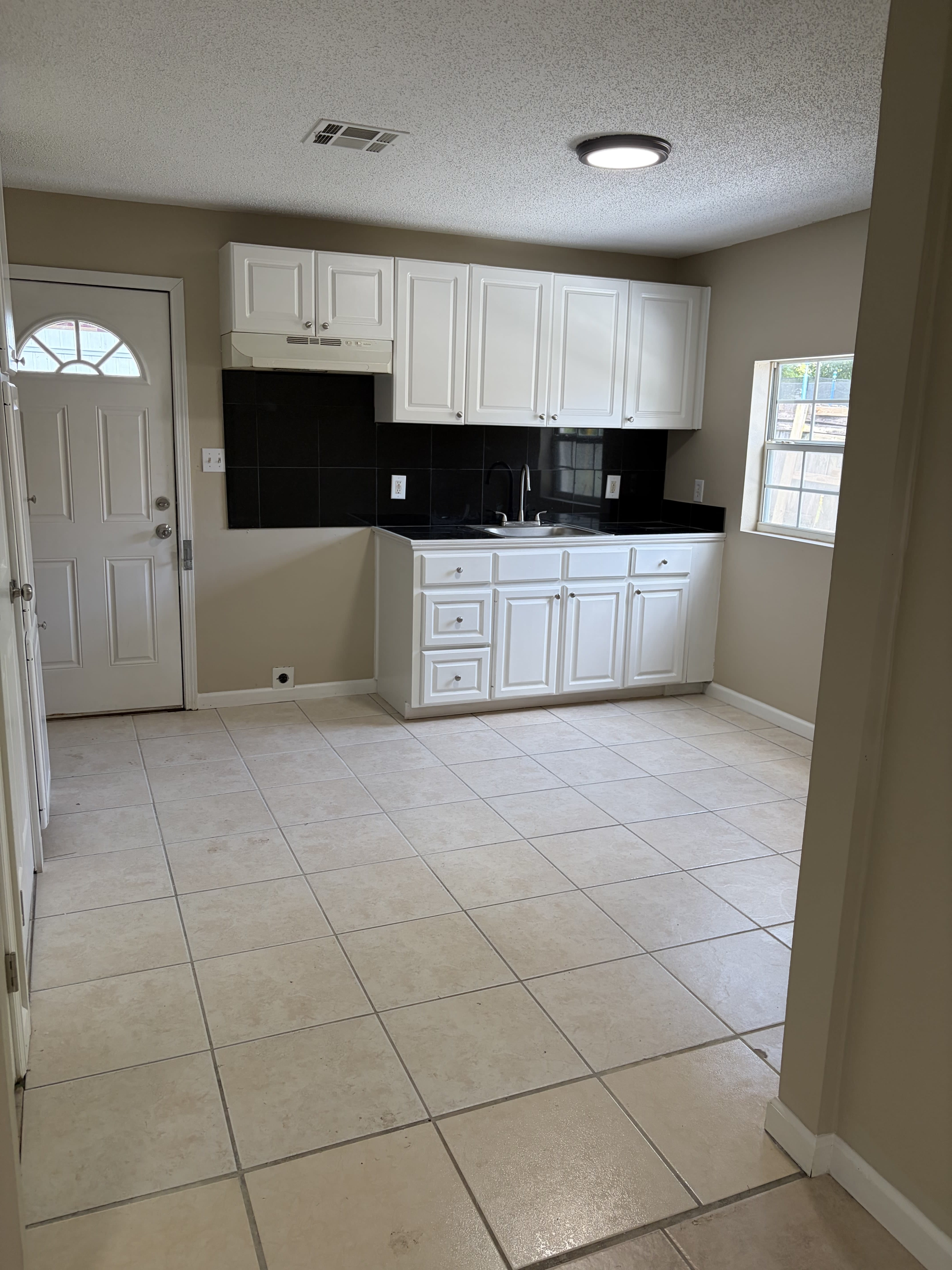 4650 Kendall Drive – photo 4