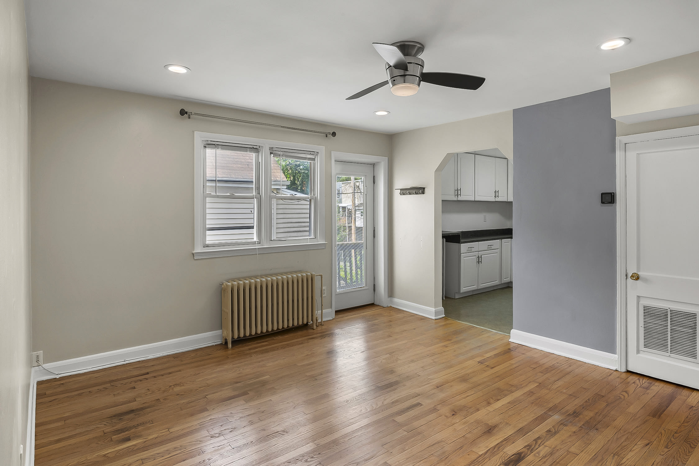 1332 Dellwood Avenue – photo 5