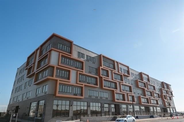 1 FLAGSHIP ST – photo 1