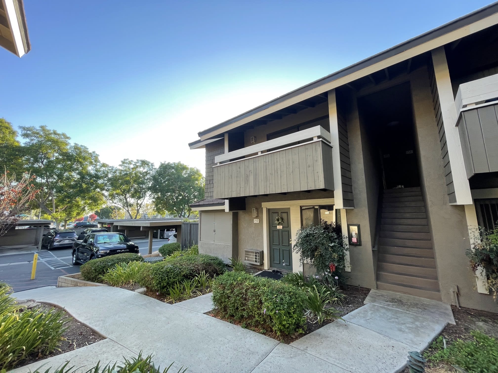 160 Streamwood – photo 2
