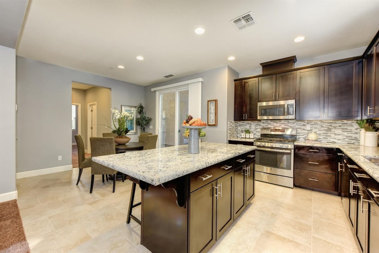 916 Lyon Place – photo 2